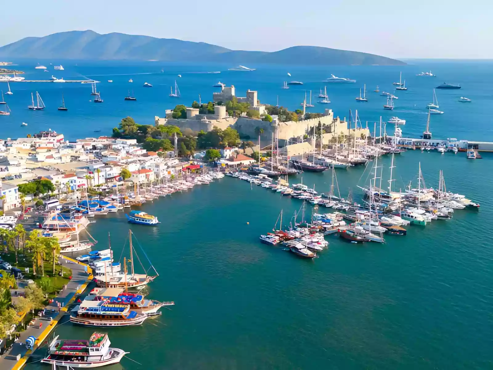 Bodrum Yarımadası coğrafyası koyları ve Ege Denizi